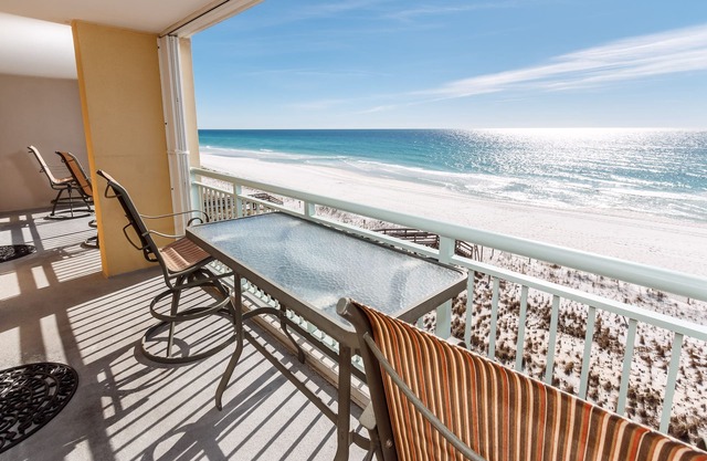 PI 504: Seabreeze Heights - This Is The Condo For Your Getaway!