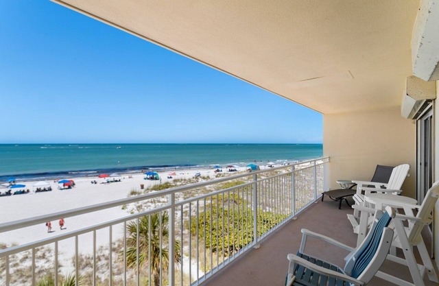 Prime Beachfront Balcony - Madeira Norte #311
