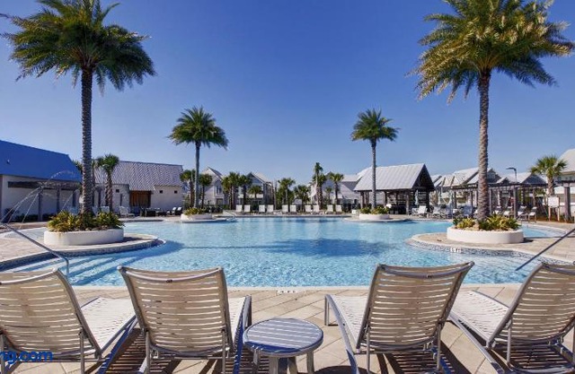 Prominence on 30A