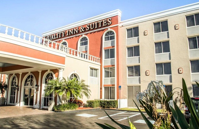 Quality Inn & Suites Near the Theme Parks