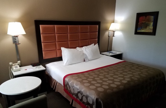 Ramada by Wyndham Temple Terrace/Tampa North