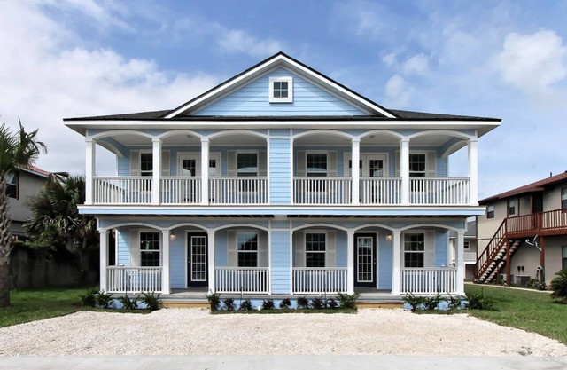 Relaxing Beachside Villas - Great Ocean View ! Family and Pet friendly