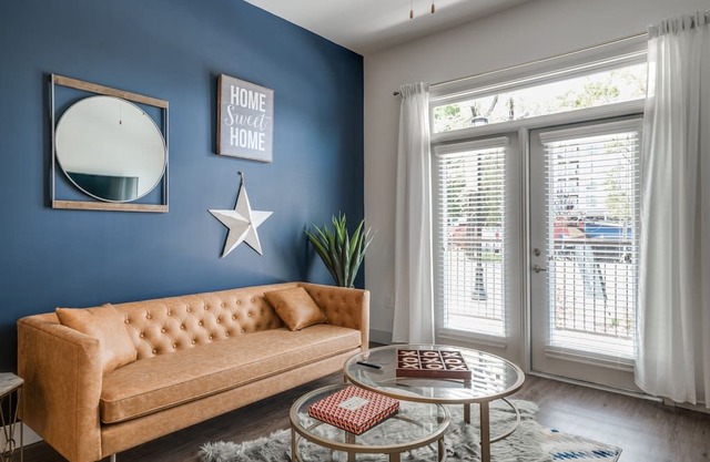 Remarkable 2BR Suite Downtown