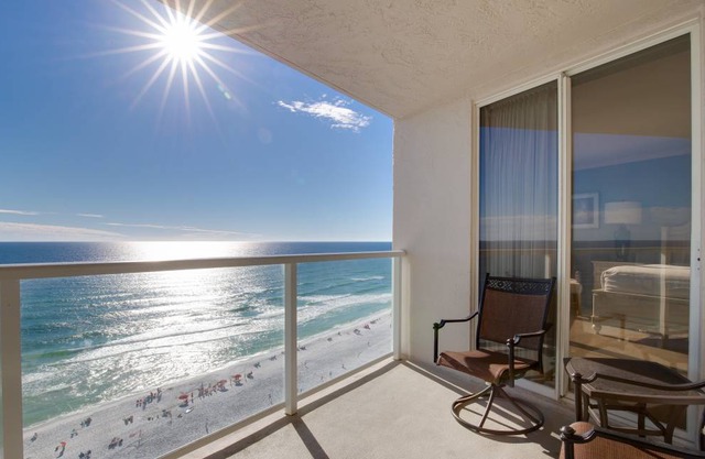 Remodeled Direct Gulf Views Beachfront Master!