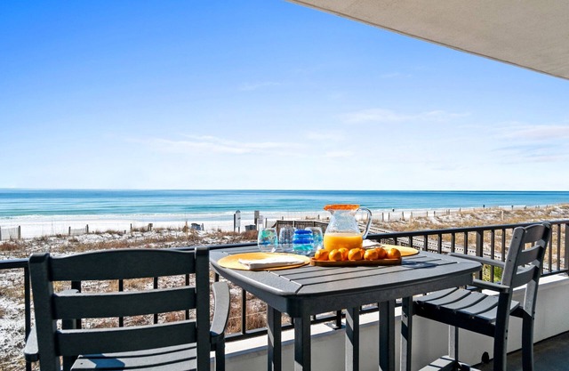 SD 205: Seaspray Getaway - Let the Tropical Waves Be Your Alarm Clock!