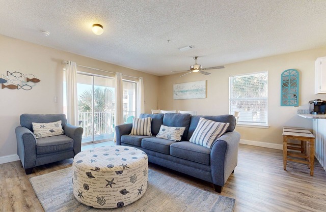 Second floor condo with shared pool, high-speed WiFi, and private washer/dryer