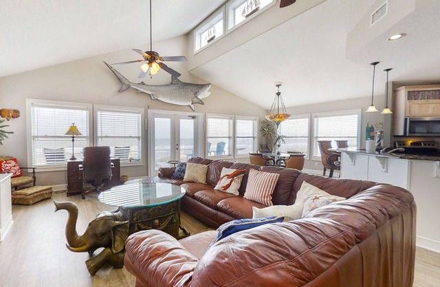 Spacious Beachfront Home w/Deck, Balcony, Central A/C, Washer/Dryer, and WiFi