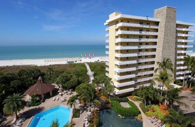 Stunning Two Bedroom Villa on Marco Island