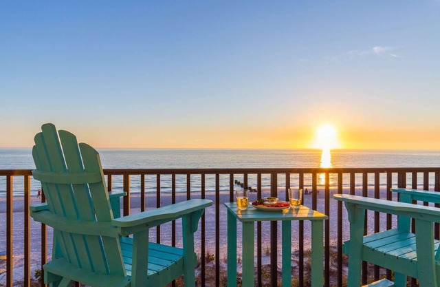 Superb Location on the Beaches of Madeira. Great Corner Unit Views. Beachfront Pool on the Sand!
