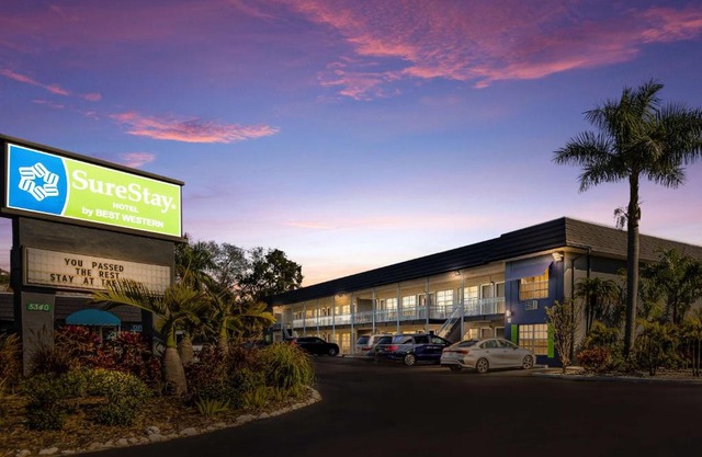 Surestay Hotel 
