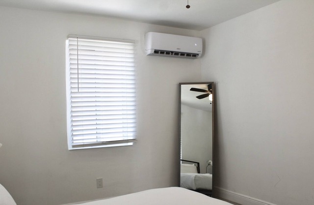 ** The Madison 10 - Steps From The Beach **