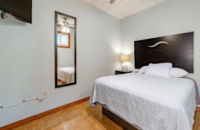 The Palmetto Inn - Blue Marlin - 2 Bedroom Queen Apartment
