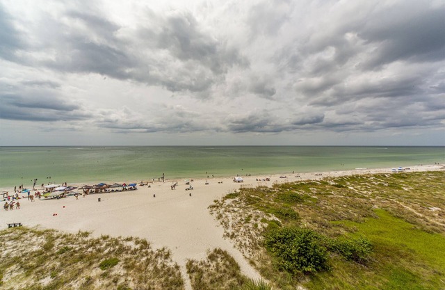 Top Floor Direct Beachfront - Madeira Norte #510