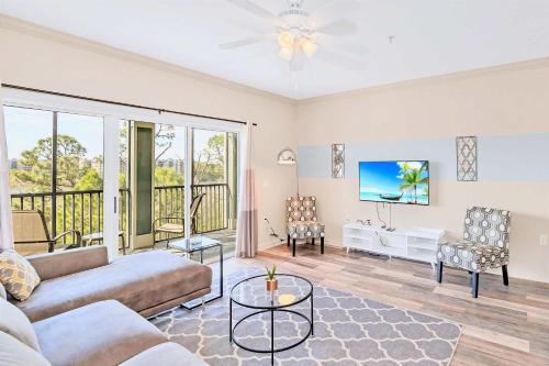 Upscale 3BR Near Disney - Pool and Hot Tub!