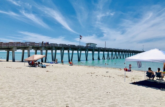 Venice Home With Heated Pool Near Beaches and Downtown