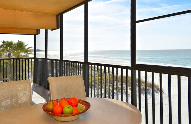 Villa Madeira 301 South corner with huge wrap around balcony, simply amazing!