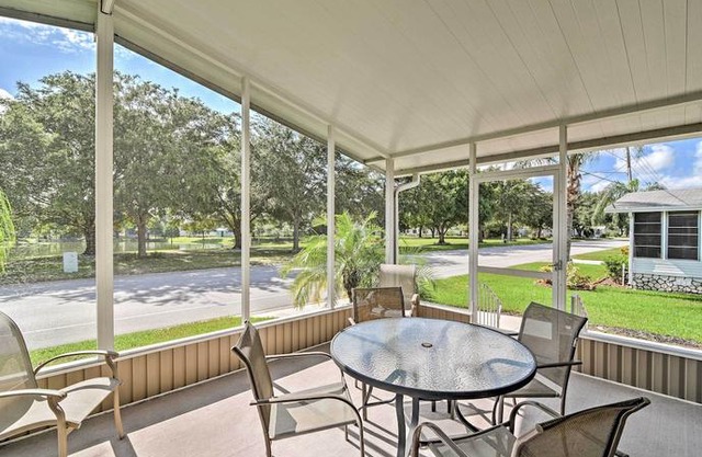 Water-View Villa Patio, Pool Access 4Mi to Disney