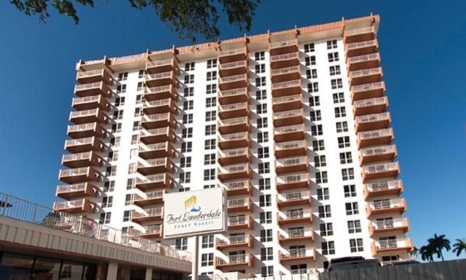 East Fort Lauderdale Condo | 1 BR Condo 1406L - 2 blocks off beach with great Ocean and Intercoastal Views.