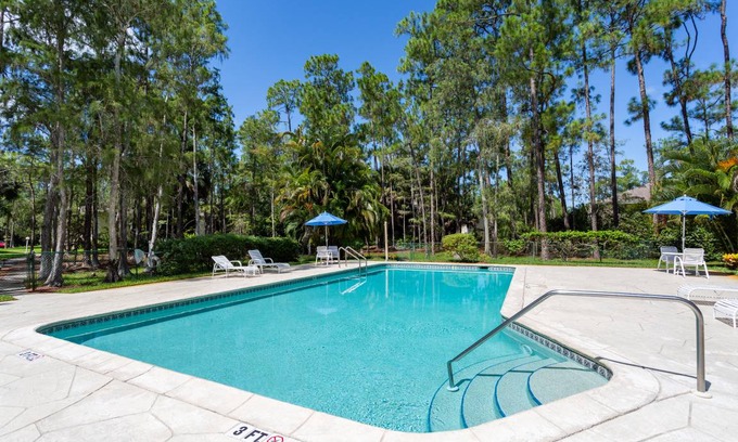 Naples Condo | 102 m² Condo ∙ 2 bedrooms ∙ 4 guests
