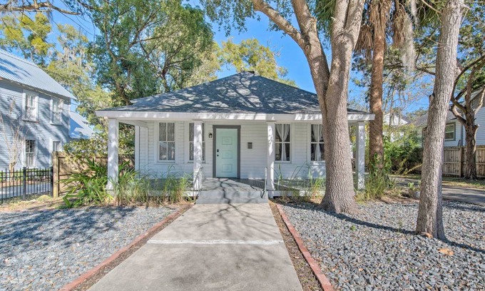 Historic District House | 102 m² House ∙ 2 bedrooms ∙ 5 guests