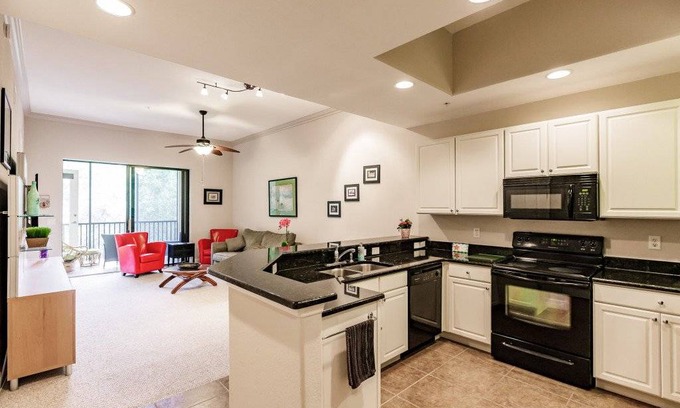 Cypress Lake Condo | 105 m² Condo ∙ 2 bedrooms ∙ 4 guests