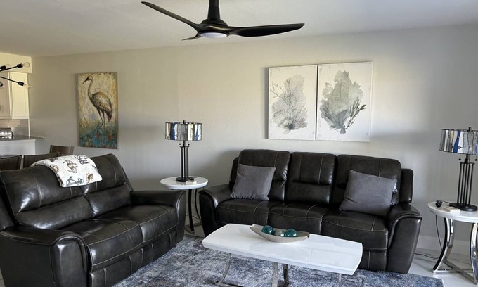 Beachwalk Isles Condo | 108 m² Condo ∙ 2 bedrooms ∙ 6 guests