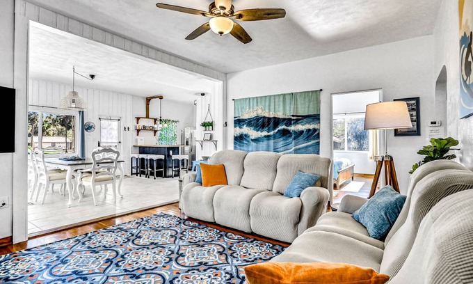 Edgewater House | 109 m² House ∙ 3 bedrooms ∙ 6 guests