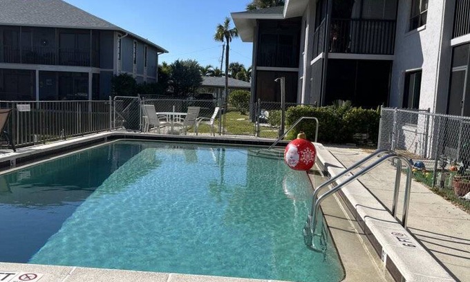 Caloosahatchee Condo | 111 m² Condo ∙ 2 bedrooms ∙ 4 guests