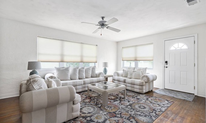 Plaza Shores House | 112 m² House ∙ 2 bedrooms ∙ 4 guests