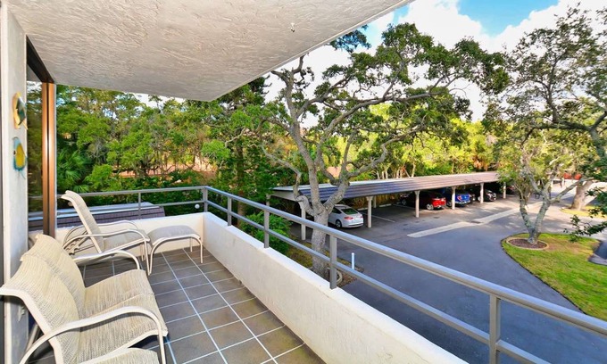 Siesta Key Condo | 116 m² Condo ∙ 2 bedrooms ∙ 6 guests