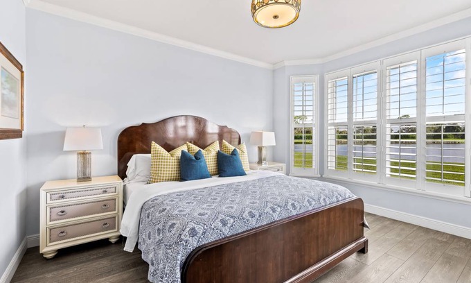 Naples Condo | 116 m² Condo ∙ 2 bedrooms ∙ 6 guests