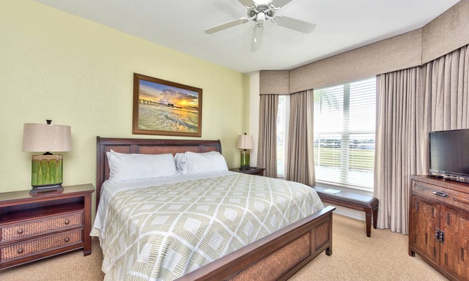 Naples Condo | 116 m² Condo ∙ 2 bedrooms ∙ 6 guests