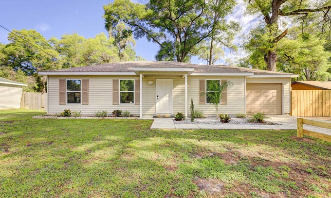 Fellowship House | 116 m² House ∙ 3 bedrooms ∙ 6 guests