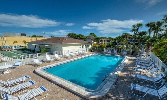 Englewood South Condo | 119 m² Condo ∙ 2 bedrooms ∙ 6 guests