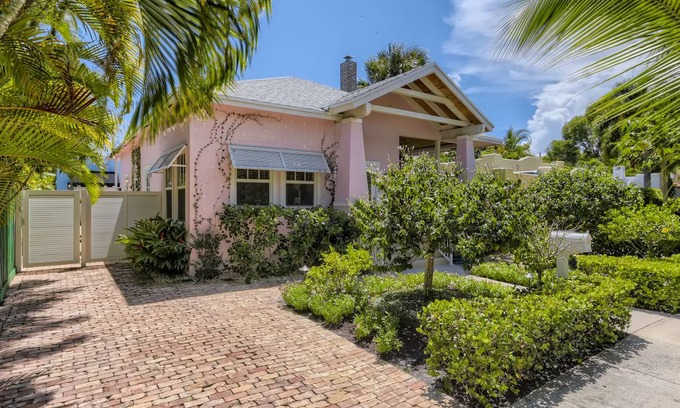 Flamingo Parks House | 120 m² House ∙ 4 bedrooms ∙ 8 guests
