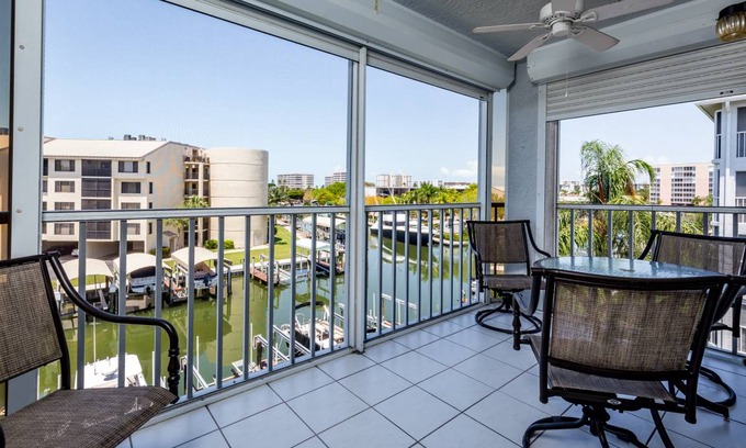 South Island Condo | 121 m² Condo ∙ 2 bedrooms ∙ 6 guests