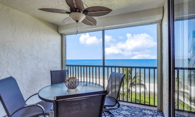 Vanderbilt Beach Condo | 122 m² Condo ∙ 2 bedrooms ∙ 6 guests