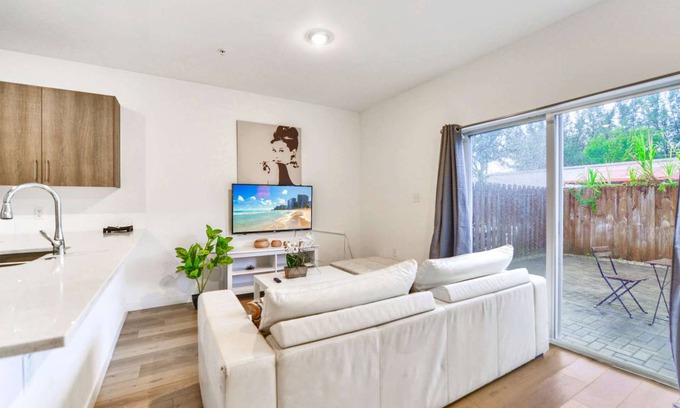 Golden Glades House | 128 m² House ∙ 3 bedrooms ∙ 8 guests