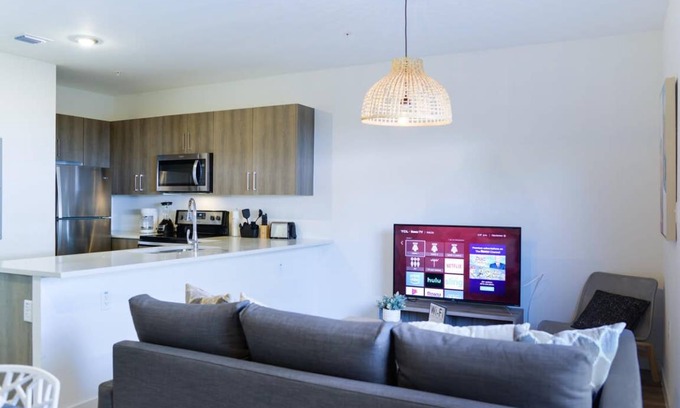 Golden Glades House | 128 m² House ∙ 3 bedrooms ∙ 8 guests