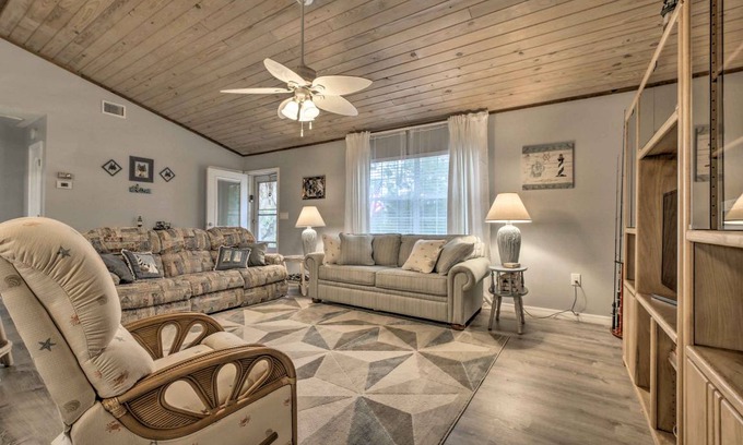 Crystal River House | 130 m² House ∙ 2 bedrooms ∙ 4 guests