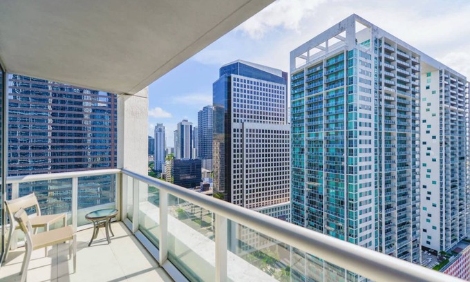 Downtown Miami Apartment | 136 m² Apartment ∙ 2 bedrooms ∙ 4 guests