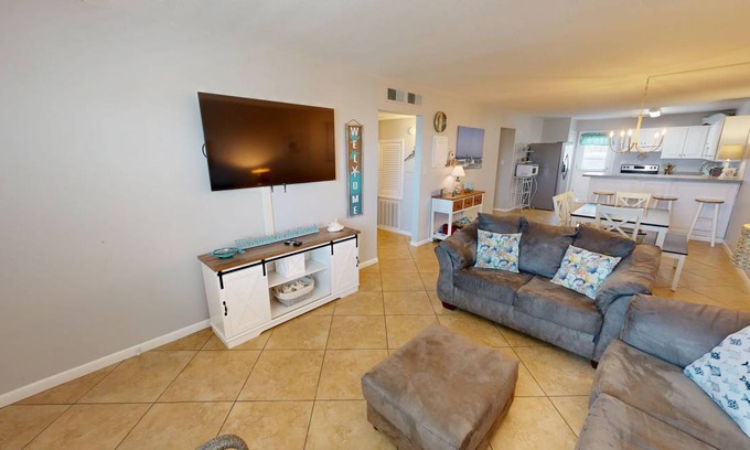 Fort Walton Beach Condo | 137 m² Condo ∙ 3 bedrooms ∙ 9 guests