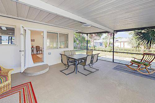 Lantana House | 138 m² House ∙ 2 bedrooms ∙ 6 guests