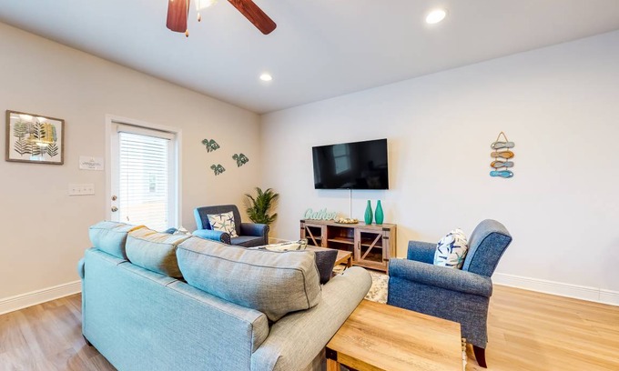 Thomas Drive House | 139 m² House ∙ 3 bedrooms ∙ 10 guests