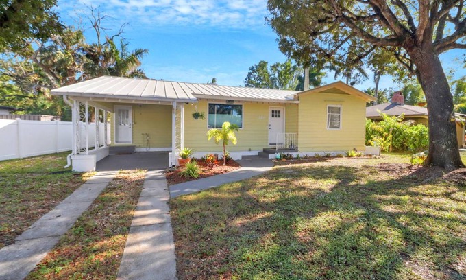 Edison Park Historic District House | 141 m² House ∙ 3 bedrooms ∙ 6 guests