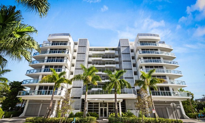 Bay Harbor Islands Condo | 142 m² Condo ∙ 2 bedrooms ∙ 6 guests