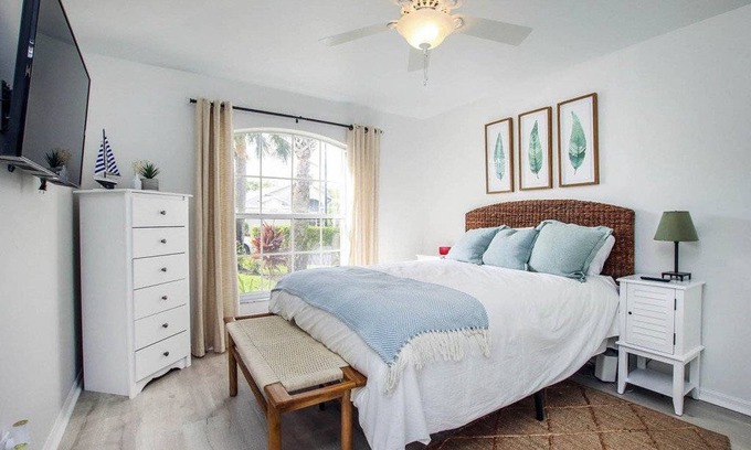 Stoneybrook House | 144 m² House ∙ 3 bedrooms ∙ 6 guests