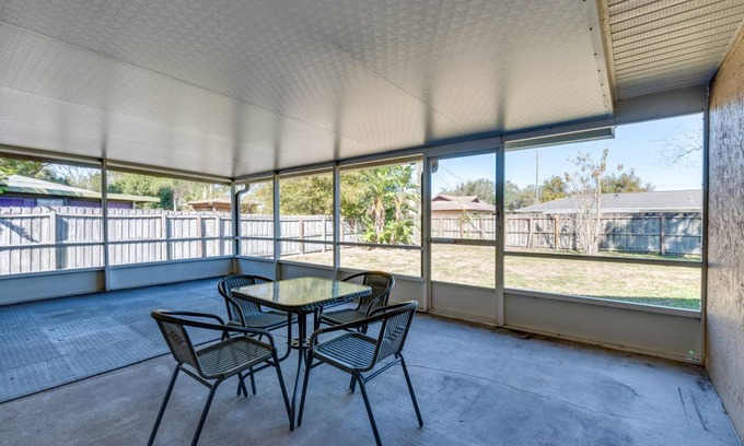 Deltona Lakes House | 147 m² House ∙ 2 bedrooms ∙ 4 guests