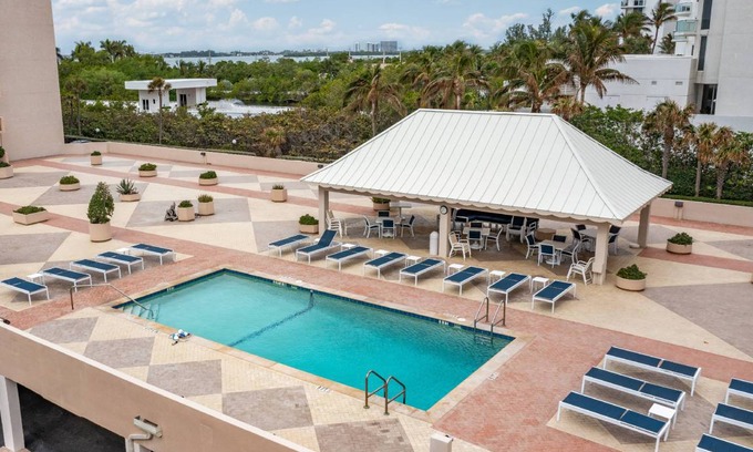 Singer Island Condo | 153 m² Condo ∙ 2 bedrooms ∙ 4 guests