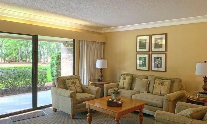 Palm Harbor Condo | 154 m² Condo ∙ 3 bedrooms ∙ 8 guests